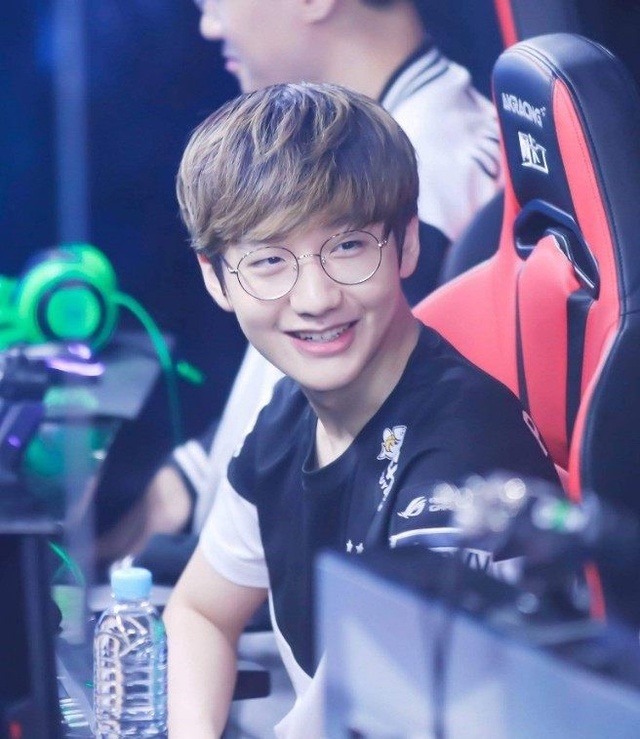 亚历山大 亚历山大